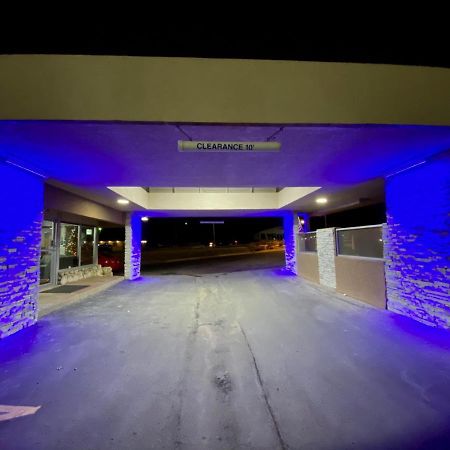 Hotel Super 8 By Wyndham Lawrence Ku Exterior foto