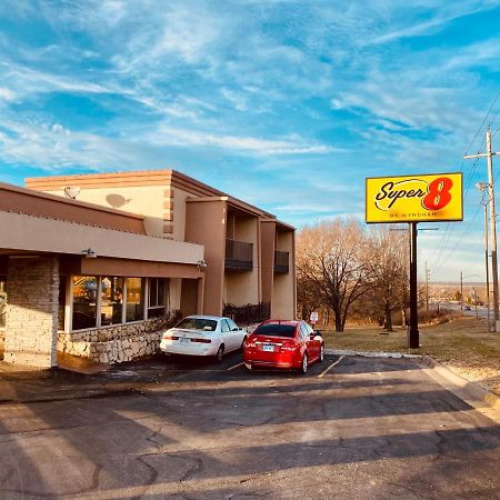 Hotel Super 8 By Wyndham Lawrence Ku Exterior foto
