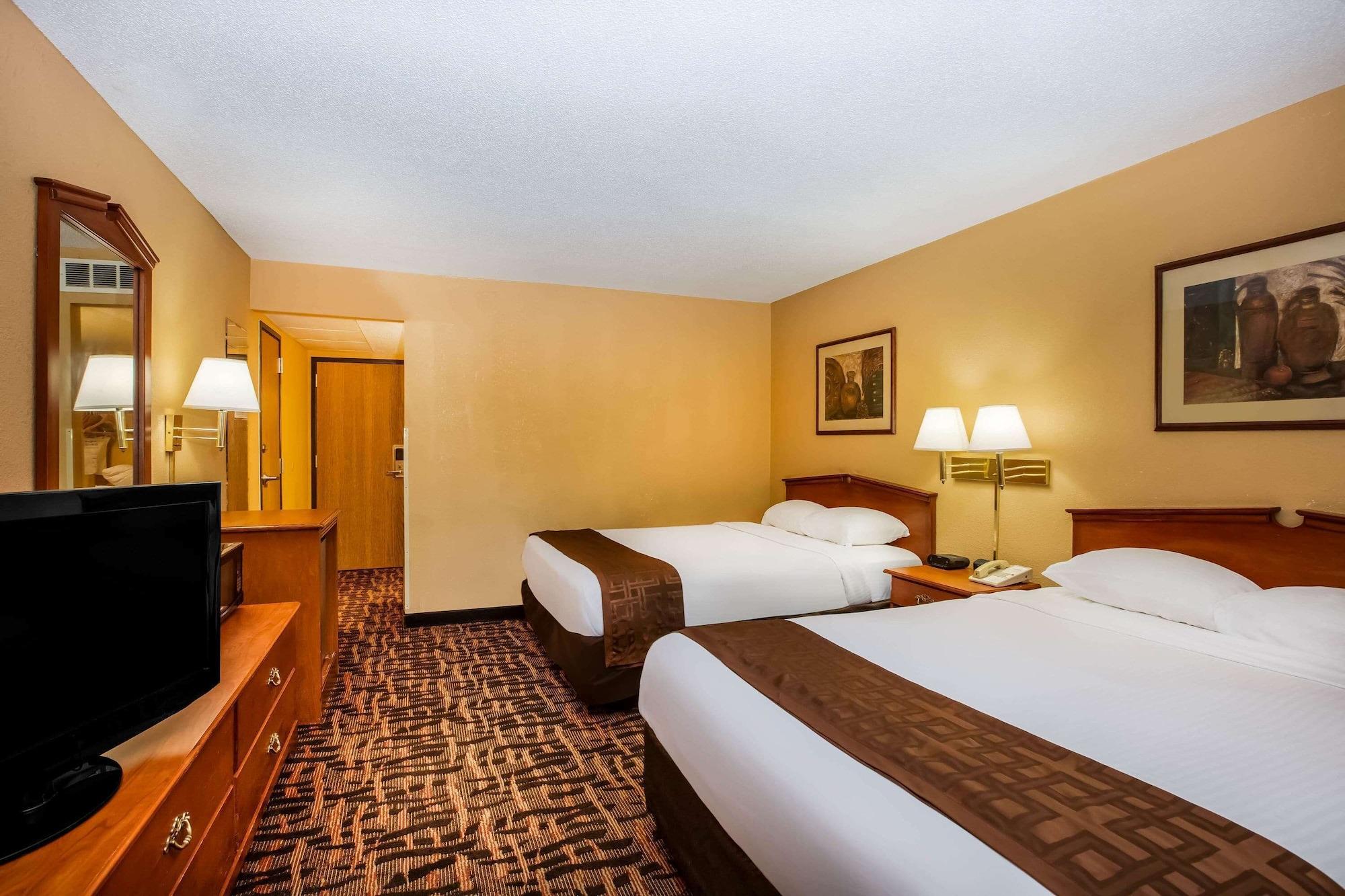 Hotel Super 8 By Wyndham Lawrence Ku Exterior foto