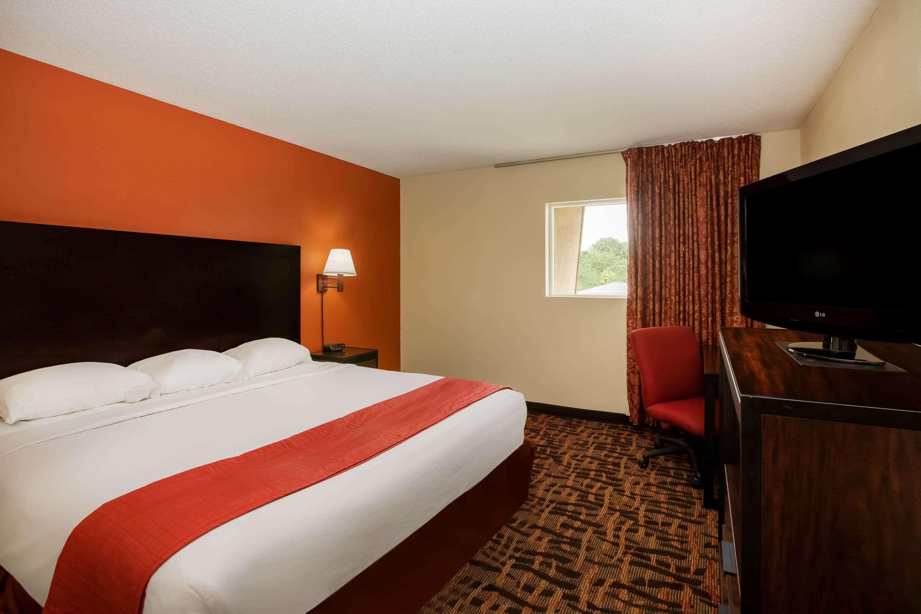 Hotel Super 8 By Wyndham Lawrence Ku Exterior foto