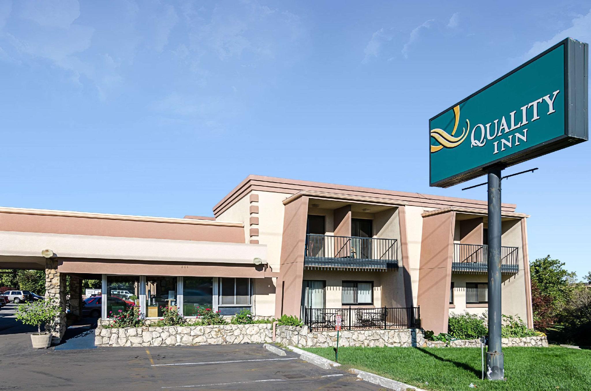 Hotel Super 8 By Wyndham Lawrence Ku Exterior foto