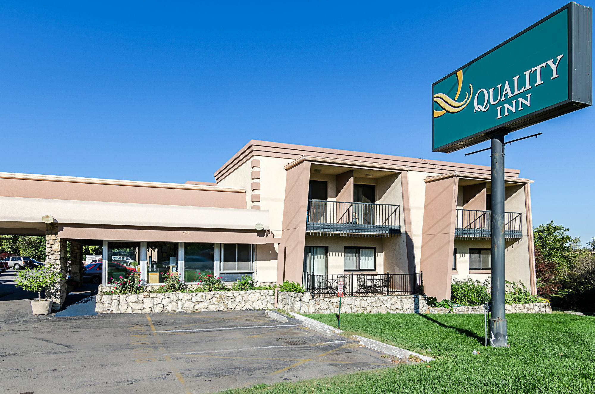 Hotel Super 8 By Wyndham Lawrence Ku Exterior foto